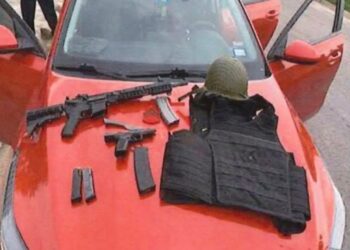 Policía de Eagle Pass Detiene a Hombre Fuertemente Armado