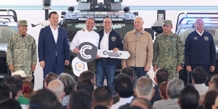 ENTREGAMOS 160 PATRULLAS, CIENTOS DE ARMAS Y EQUIPO TÁCTICO: MANOLO