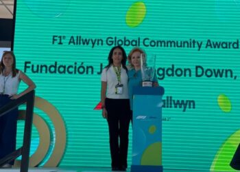 Organización dedicada al Síndrome de Down, Fundación John Langdon Down, gana el premio F1® Allwyn Global Community Award en el Gran Premio de México