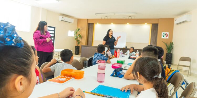 ARRANCA MEMO RUIZ SEGUNDA EDICIÓN DEL PROGRAMA “INGLÉS EN TU COLONIA”