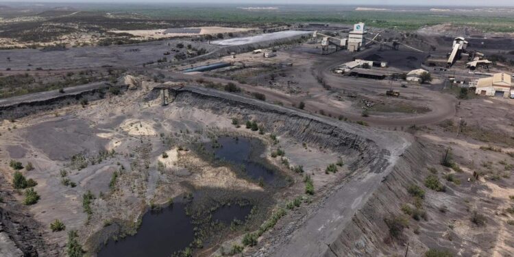 CFE adjudica contratos por 12,600 mdp a 26 empresas carboníferas de Coahuila