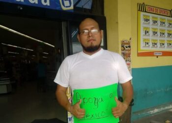 Se une grupo de personas para pedir ayuda para los veracruzanos en desgracia