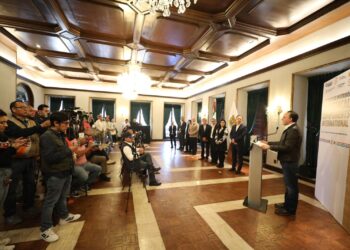 TRABAJAMOS CON VOLUNTAD POR LA SEGURIDAD Y LA ECONOMÍA DE COAHUILA: MANOLO