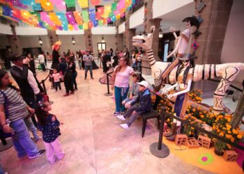 VIVAMOS EN FAMILIA NUESTRAS TRADICIONES: MANOLO