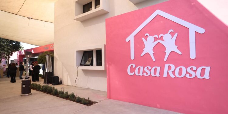 RECONSTRUYE DIF COAHUILA LA CASA ROSA PARA NIÑAS Y ADOLESCENTES