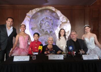 PRESENTA EL GOBIERNO DE COAHUILA EL CASCANUECES CON ALUMNOS DE LA ESCUELA DE DANZA DEL ESTADO