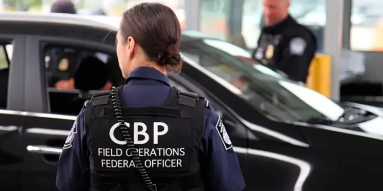 CBP en Eagle Pass advierte que cualquier persona que salga de EE. UU. puede ser revisada