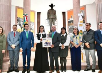 ENTREGAN GLOSA DEL 2DO INFORME DE GOBIERNO AL PODER LEGISLATIVO