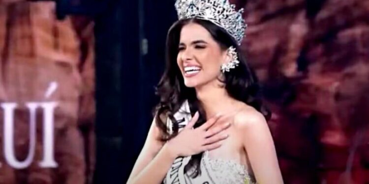 Fátima Bosch, representante de México, gana Miss Universo 2025