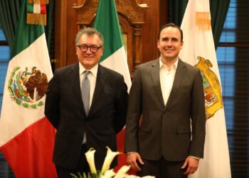 SE REÚNE MANOLO CON EL EMBAJADOR DE ITALIA