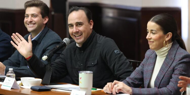 TENEMOS UN PLAN Y UN GRAN EQUIPO PARA SEGUIR TRABAJANDO POR COAHUILA: MANOLO