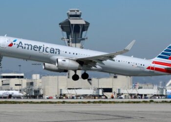 FAA emite alerta a aerolíneas de EU por posible acción militar ‘peligrosa’ sobre México