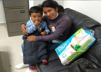 Niña tzotzil que dio a luz en Chiapas se encuentra fuera de peligro; padre del bebé tiene 17 años