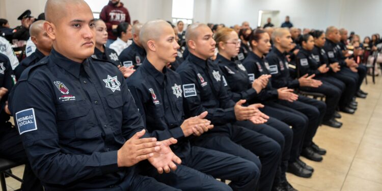 Conmemoran el Día del Policía y gradúan a cadetes en Piedras Negras