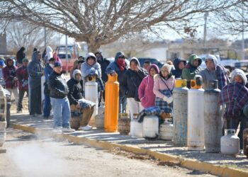 Refuerzan en Acuña el operativo “Abrigando Corazones”