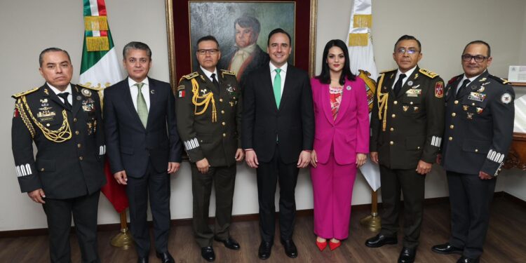 COAHUILA, TIERRA DE INSTITUCIONES FUERTES Y ECHADAS PA’DELANTE: MANOLO