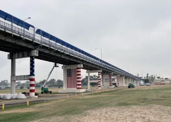 Secretaria de Seguridad de EE. UU. visita Eagle Pass