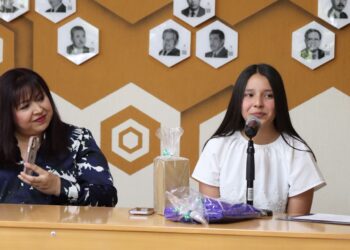 NIÑAS Y NIÑOS LOCUTORES DE “PUROS CUENTOS” RECIBEN RECONOCIMIENTO POR SU TALENTO Y CREATIVIDAD