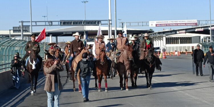 Unión entre dos naciones en la Cabalgata Internacional “La Grande”