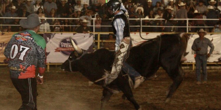 GRAN FIN DE SEMANA TURÍSTICO