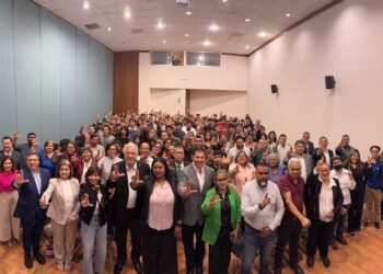 Toma Protesta Rector de la UAdeC a la Directora de la Facultad de Metalurgia y al Presidente de la Academia de Directores de la Unidad Norte