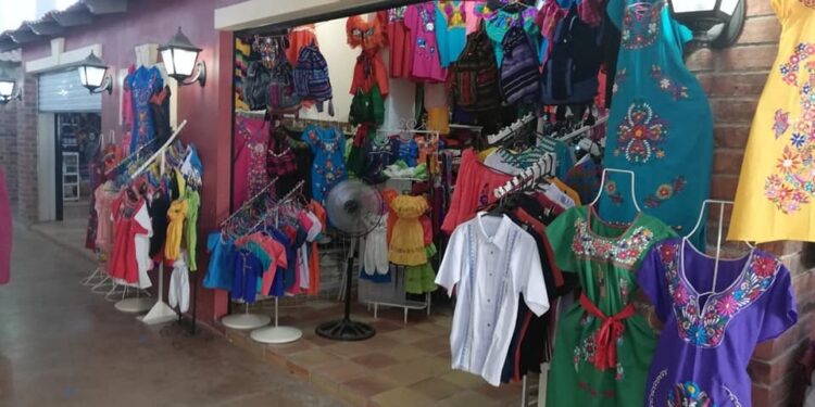 Locatarios del Mercado Zaragoza listos para recibir el Spring Break