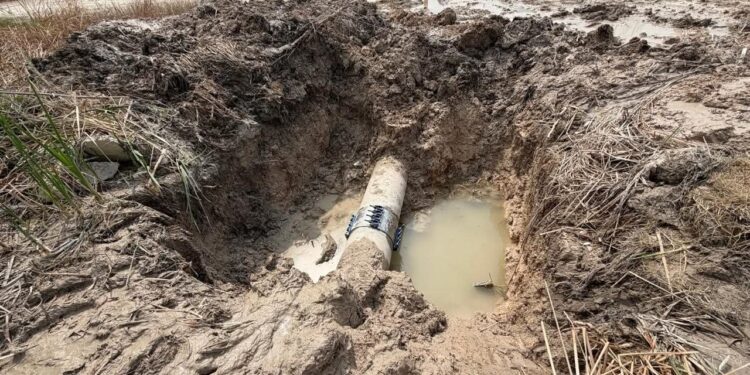 Reparan fugas históricas en tubería principal y garantizan agua a 50 colonias