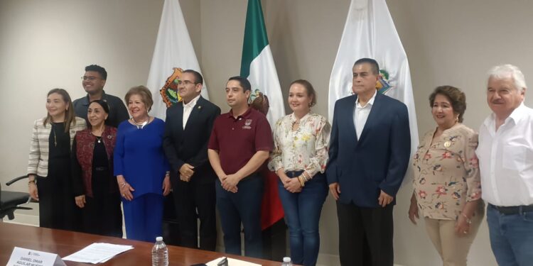 Raúl Hernández Elizalde y Rosa Margarita Estrada Garza, distinguidos como Mr. y Mrs. Amigo 2026
