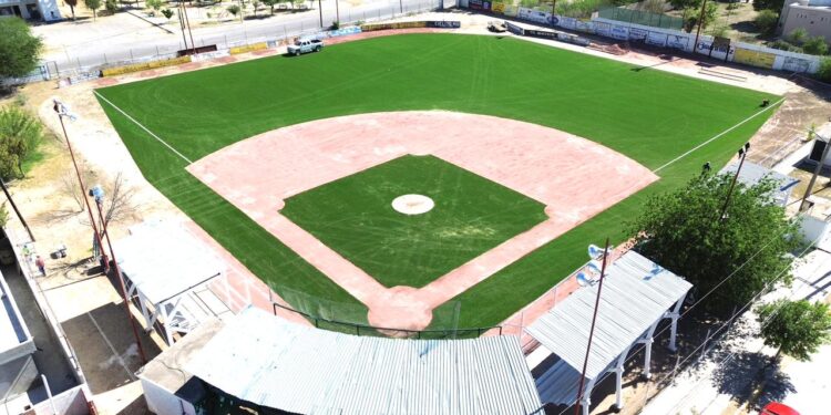 ANUNCIA CHANO DÍAZ RENOVACIÓN DEL PARQUE INFANTIL DE AGUJITA