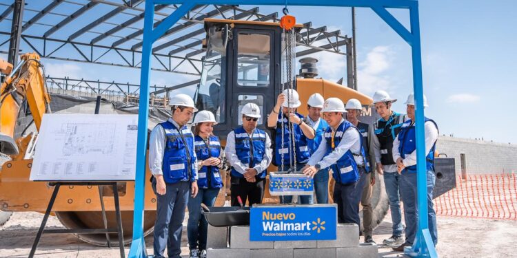 Colocan primera piedra del nuevo Walmart Supercenter en Piedras Negras