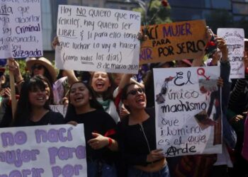 Detrás de Cada Mirada, una Batalla Silenciosa