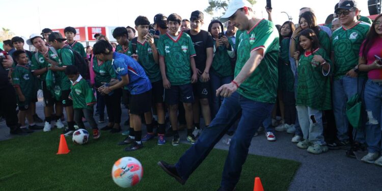 ARRANCA MANOLO LAS CARAVANAS COAHUILA PA’L MUNDO