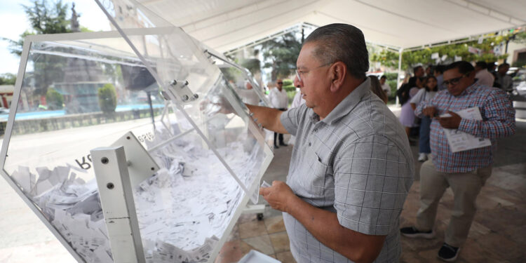 PREMIAN A CONTRIBUYENTES CUMPLIDOS CON EL SORTEO “COAHUILA PA’ DELANTE 2026”