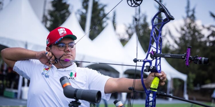 OBTIENEN BRONCE DAFNE QUINTERO Y SEBASTIÁN GARCÍA EN COPA DEL MUNDO DE TIRO CON ARCO