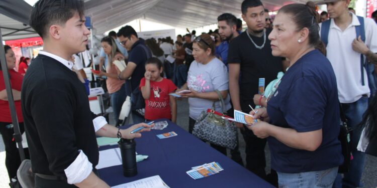 EN COAHUILA SE CONTINÚA OFERTANDO EMPLEO