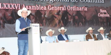 Manolo Jiménez respalda al sector ganadero en reunión anual de la UGRC