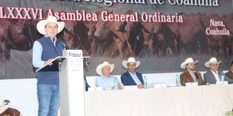 Manolo Jiménez respalda al sector ganadero en reunión anual de la UGRC