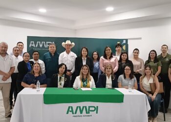 Impulsa AMPI certeza jurídica y opciones de crédito internacional en Piedras Negras