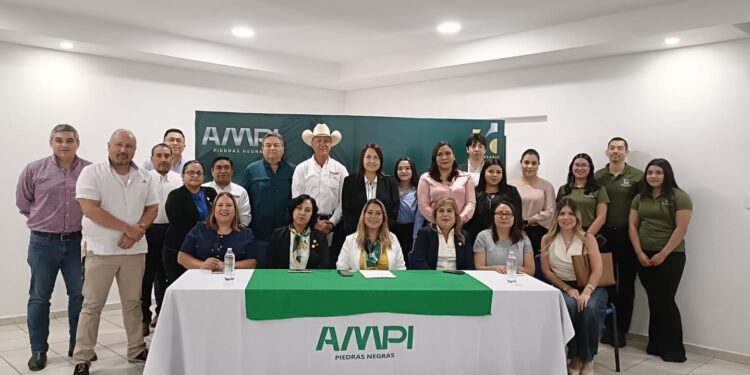 Impulsa AMPI certeza jurídica y opciones de crédito internacional en Piedras Negras