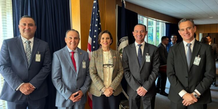 En Washington promueve Emilio Nuevo Puente Internacional