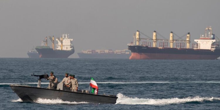 El petróleo rebota: supera los 100 dólares tras bloqueo de EE.UU. a Irán