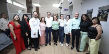 SUPERVISAN MANOLO Y PAOLA EL CENTRO ESTATAL DE SALUD MENTAL SURESTE