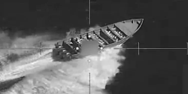 Identifican a 13 hombres muertos en ataques de embarcaciones militares de EE. UU. en el Caribe y el Pacífico