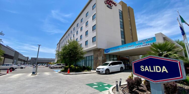 Hampton Inn Piedras Negras, reconocido como el mejor hotel de México y distinguido a nivel internacional