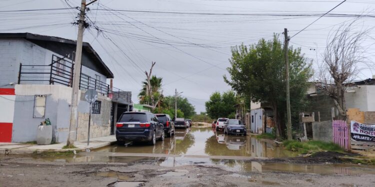 Refuerzan fumigación y aplicación de larvicida en la colonia Lázaro Cárdenas