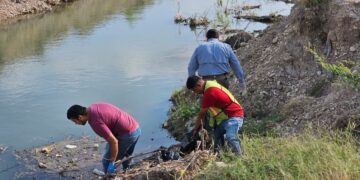 Impulsan acciones preventivas con limpieza de arroyos en Acuña